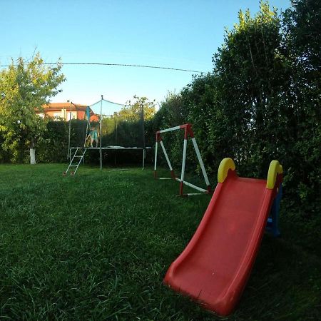 Guest House Ezerets Exterior foto